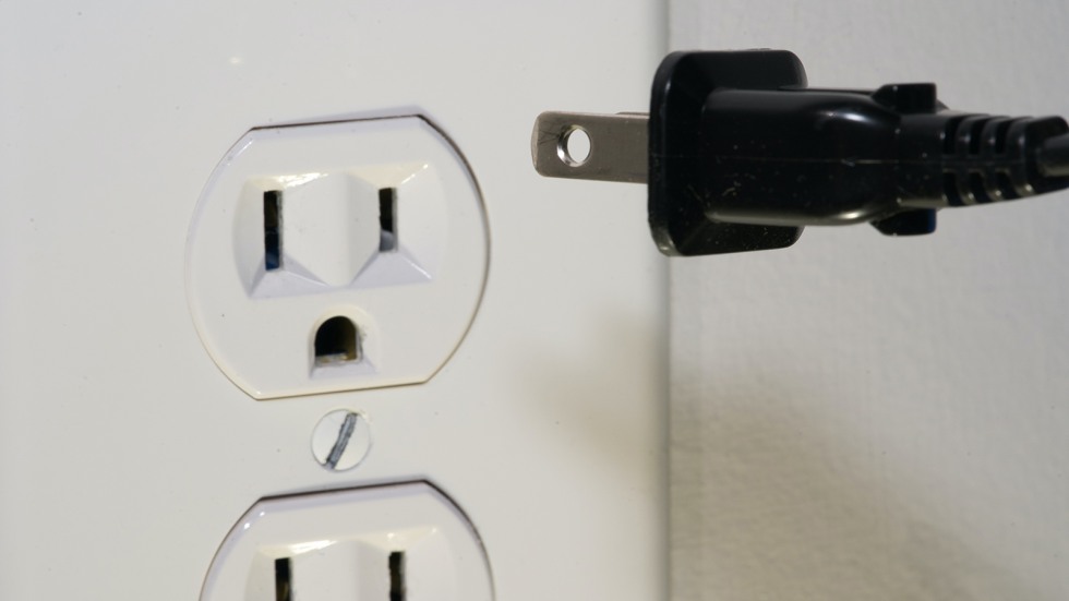Wall plug outlet